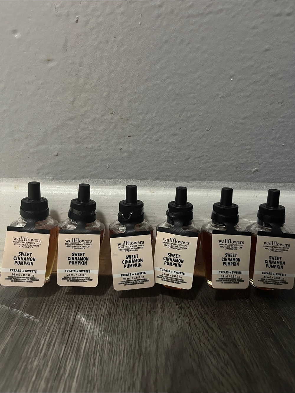 Bath & Body Works Wallflowers Sweet Cinnamon Pumpkin Refills (6 Pack)